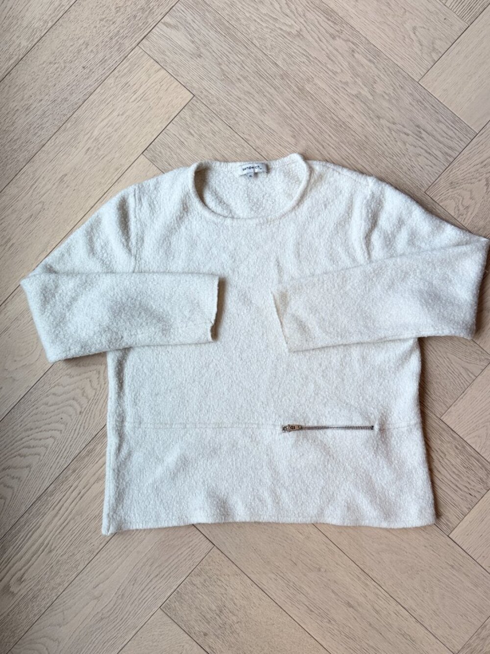 Sandwich white fluffy wool blend sweater soft size XL
